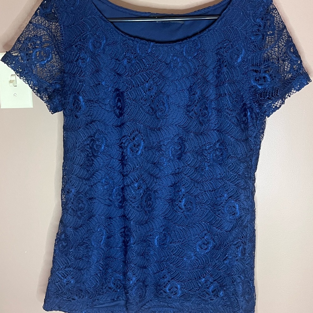 New without tags eyelet dress top. Navy blue size large